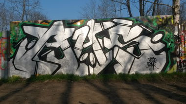 Graffiti Wall - Photo by ROZE - Roze, Rank, AHS (2014)