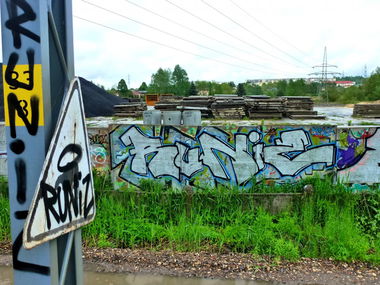 Graffiti Bombing - Photo by RUNIZ - runiz, poland (2014)