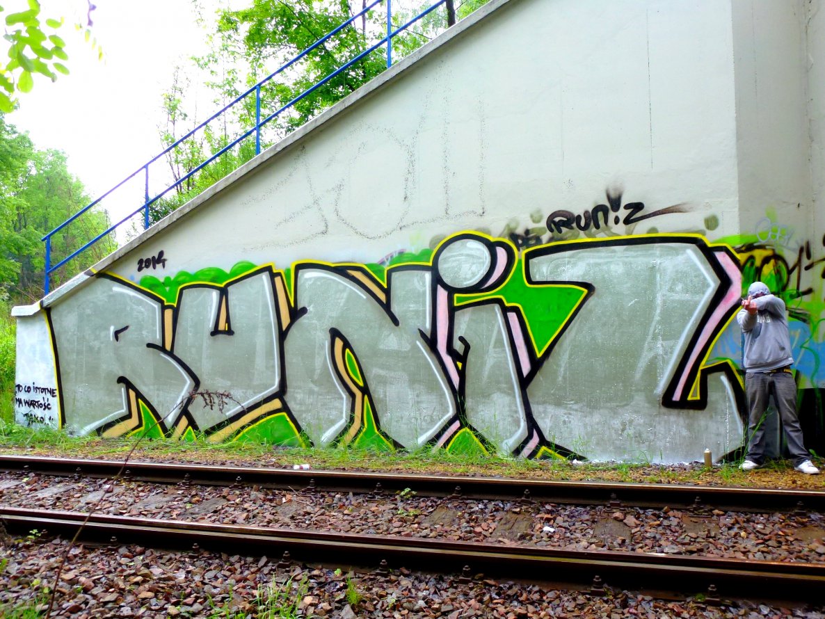 Graffiti Bombing - Photo by RUNIZ - runiz, poland (2014)