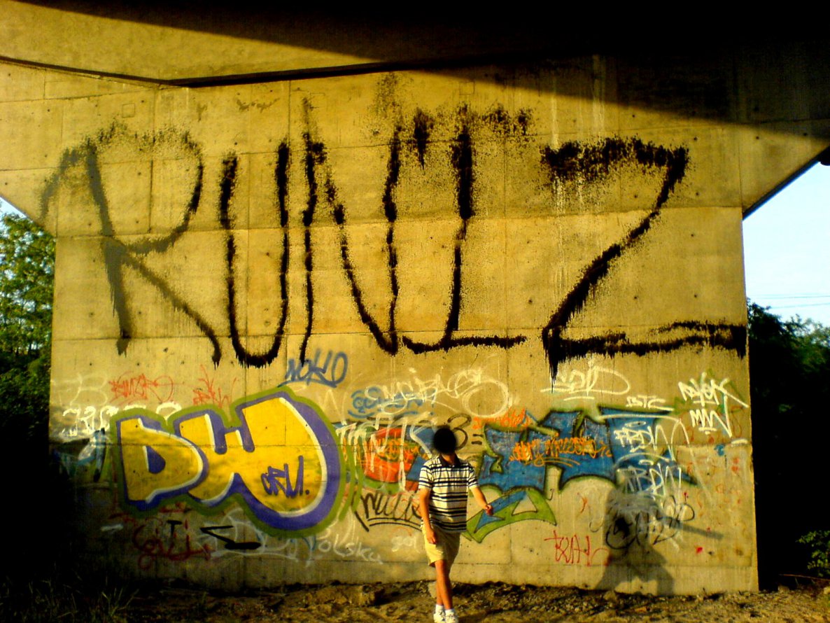 Graffiti Wall - Photo by RUNIZ - runiz
