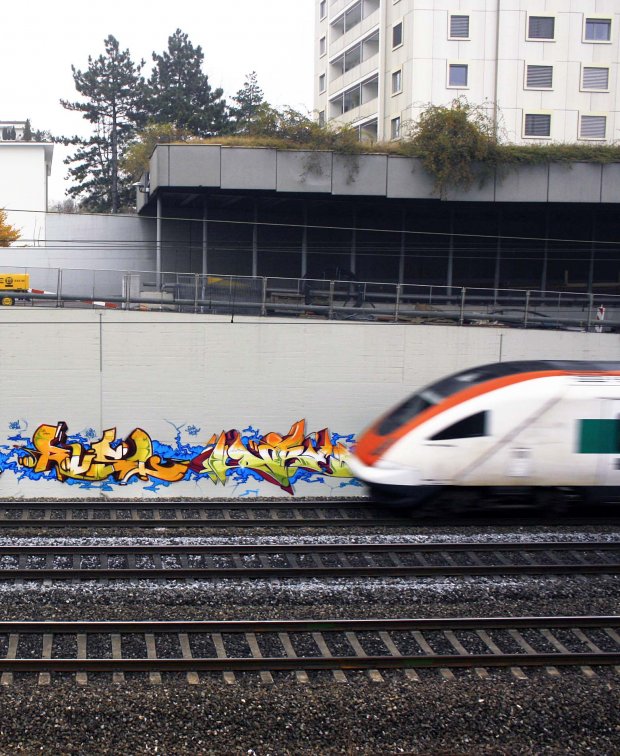 Graffiti Wall in Basel - Photo by RUSL - rusl, dare, loveletters (2007)