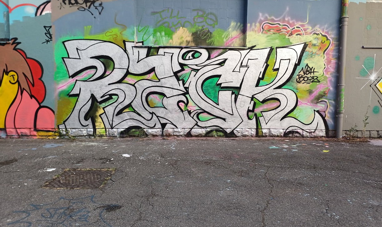 Graffiti Wall - Photo by RackzOne - Racks, Legal (2026)