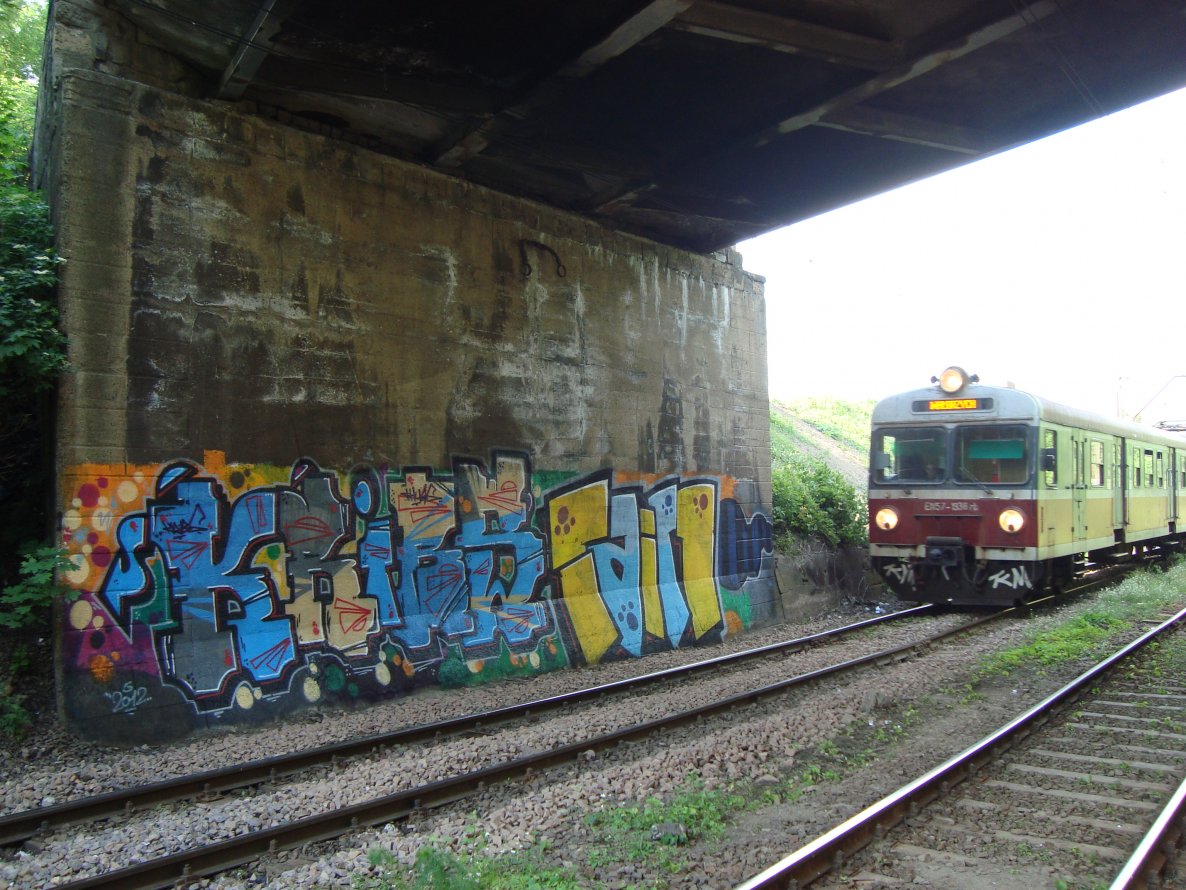 Graffiti Wall - Photo by Rain1