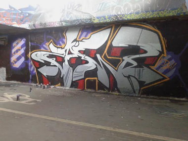 Graffiti Wall - Photo by Rain1