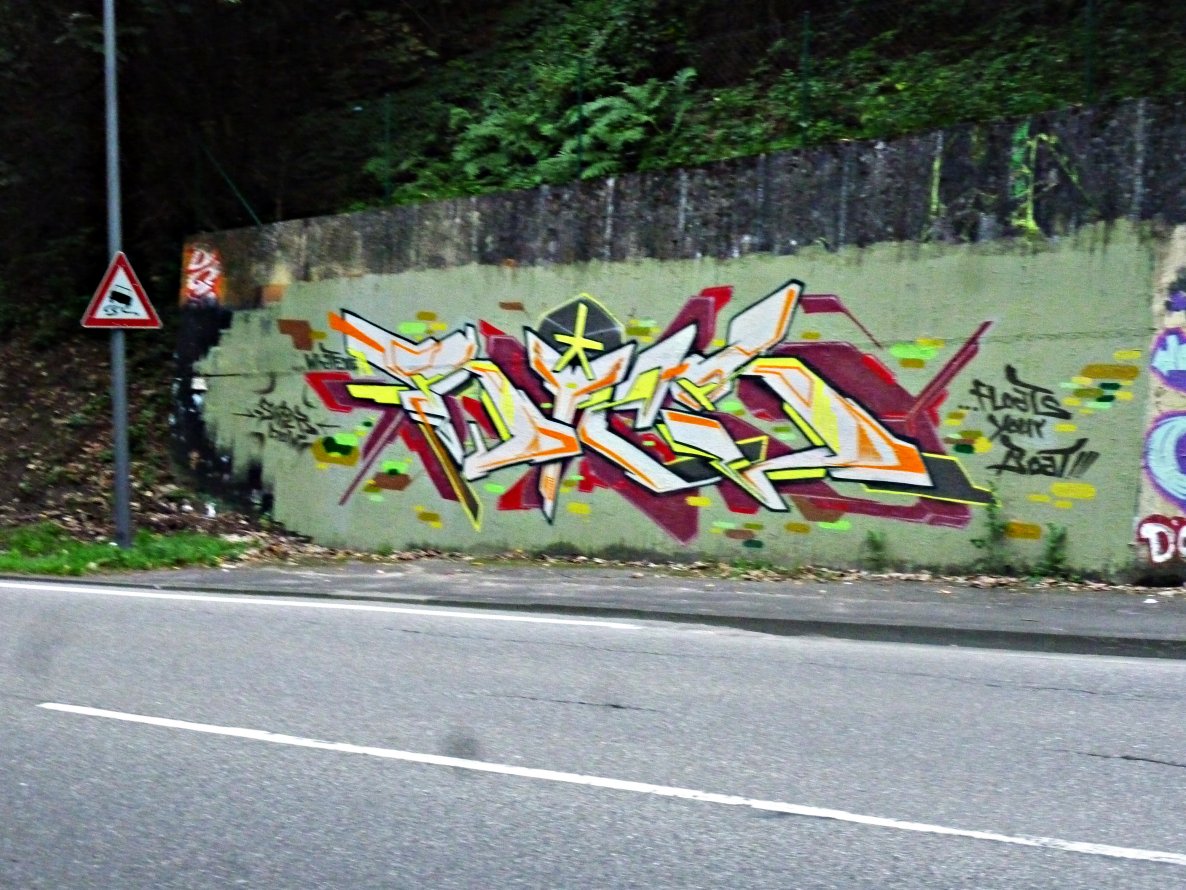 Graffiti Wall - Photo by Rames - rics, pirmasns, super