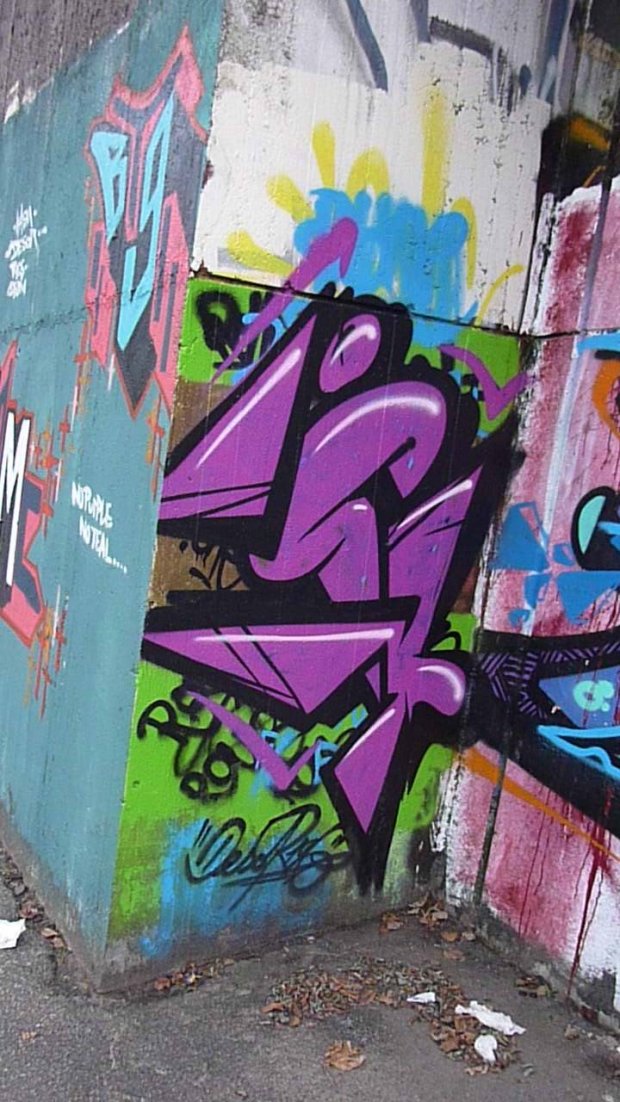 Graffiti Wall - Photo by Rames - icm