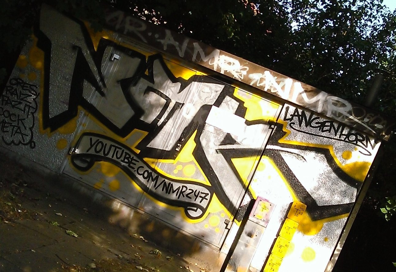 Graffiti Wall - Photo by Rames - nmr, ores, raiz