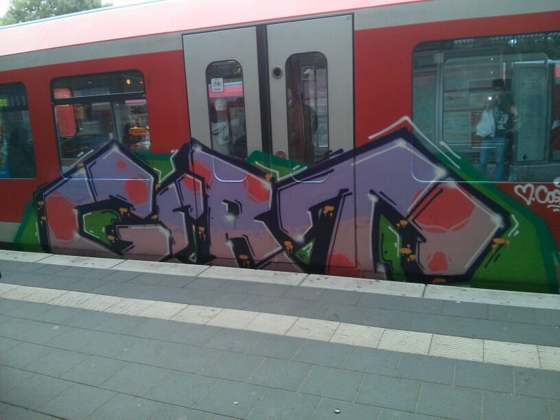 Graffiti Train - Photo by Rames - gert