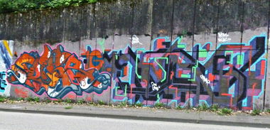 Graffiti Wall - Photo by Rames - desor, simor, igmc