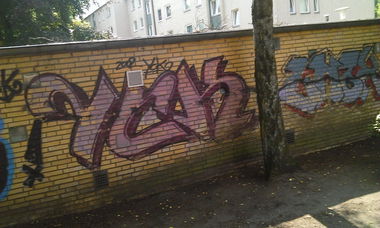Graffiti Bombing - Photo by Rames - yck (2002)