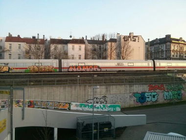 Graffiti Train - Photo by Rames - nomor, nck, tese