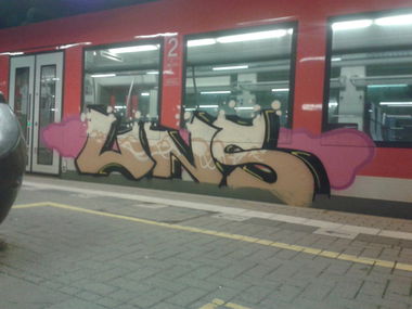 Graffiti Train - Photo by Rastrf - lns