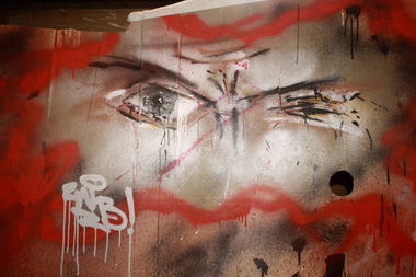 Graffiti Artwork in Tula - Photo by RayOne - canvas, rayone, aznob (2012)