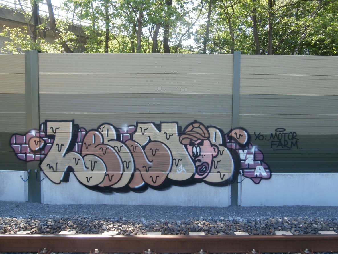 Graffiti Wall in Oldenburg - Photo by Razional - VZA, Leeno, Lino (2014)