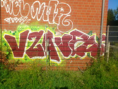 Graffiti Wall in Oldenburg - Photo by Razional - VZA, DRA (2014)
