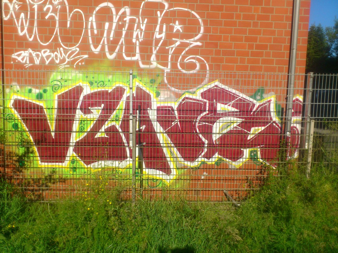 Graffiti Wall in Oldenburg - Photo by Razional - VZA, DRA (2014)