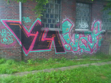 Graffiti Wall - Photo by Razional - VZA (2014)