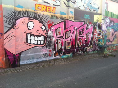 Graffiti Wall in Bremen - Photo by Razional - VZA