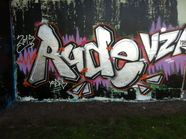 Graffiti Wall - Photo by Razional - VZA