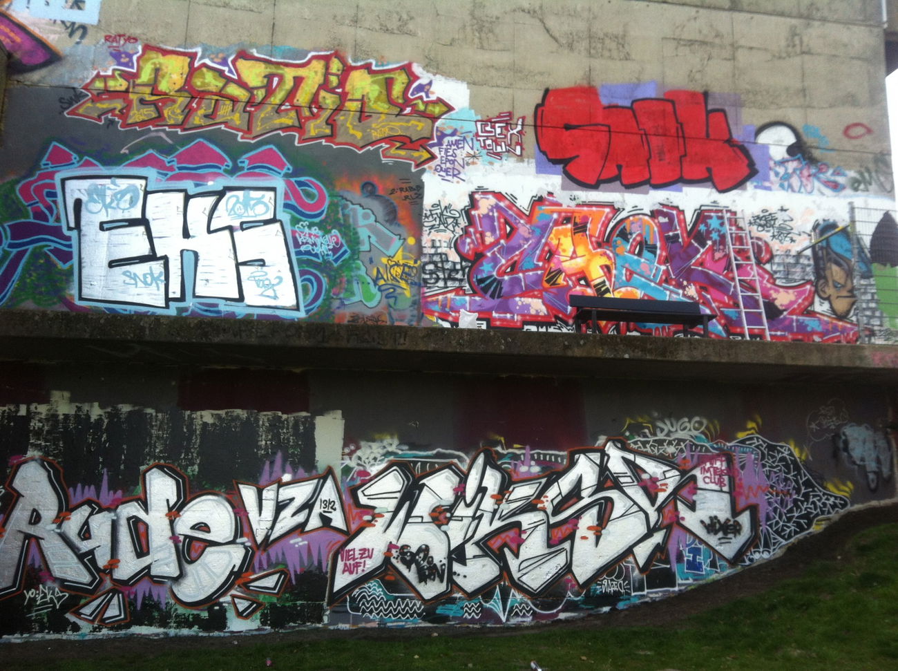 Graffiti Photo by Razional - VZA