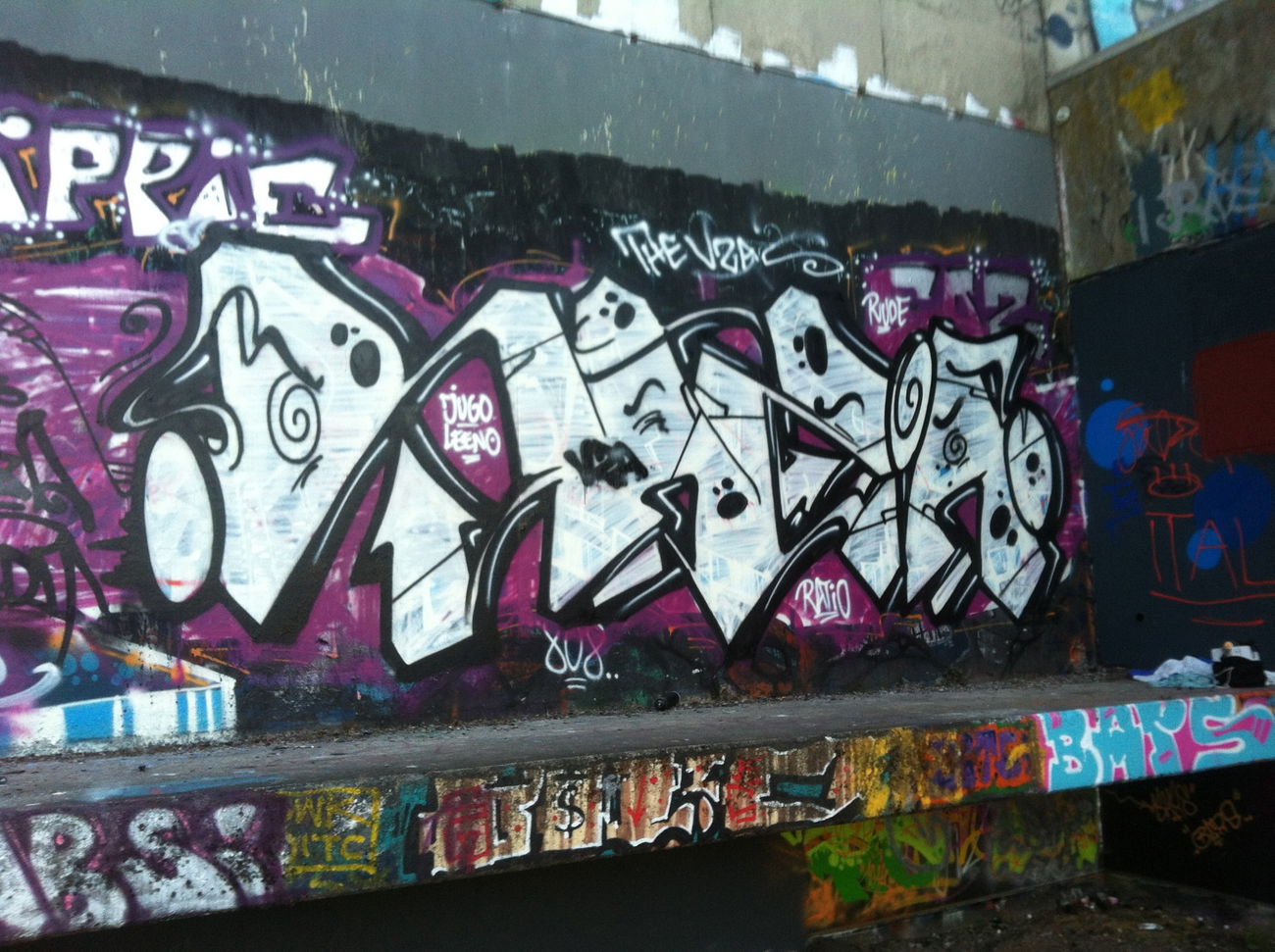 Graffiti Wall - Photo by Razional - VZA