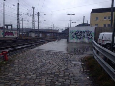 Graffiti Bombing - Photo by Razional - vza, swk