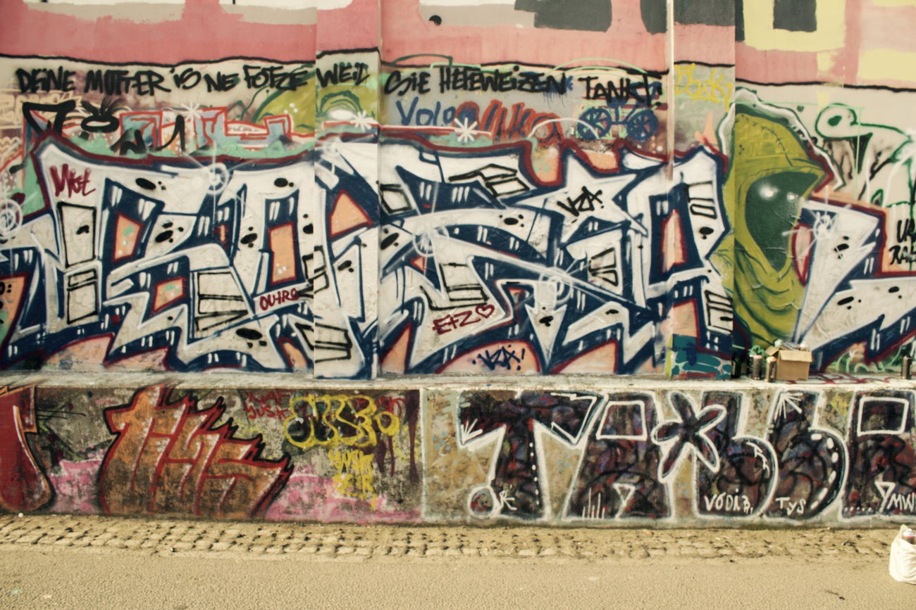 Graffiti Wall - Photo by Razional - VZA, RAZIA