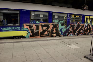 Graffiti Train - Photo by Razional - VZA