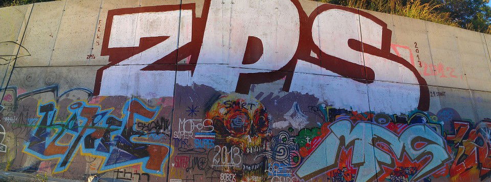 Graffiti Bombing in Belgrade - Photo by ReaK - reak, graffiti (2013)