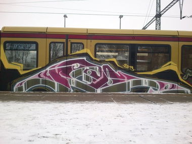 Graffiti Train in Berlin - Photo by Ready_31 - Zouk (2013)