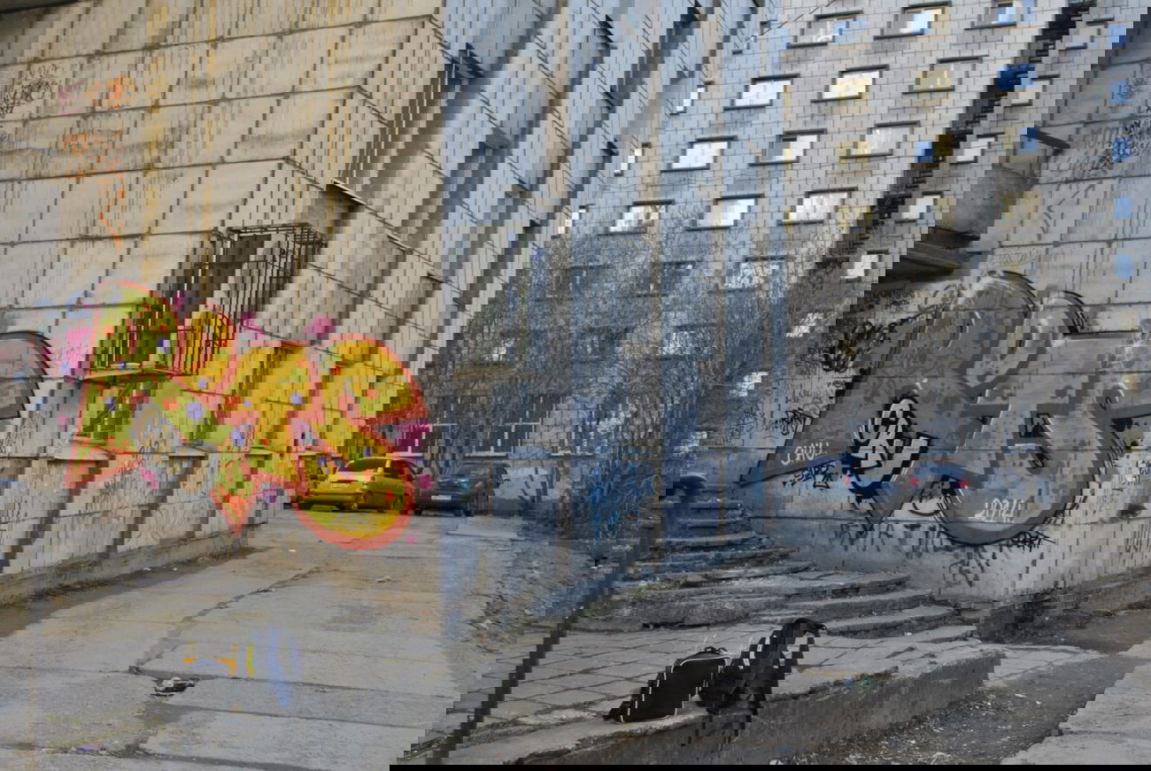 Graffiti Bombing - Photo by RealDopeTrip - Dekter