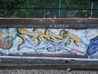 Graffiti Bombing - Photo by RealGOG - pesd, qb