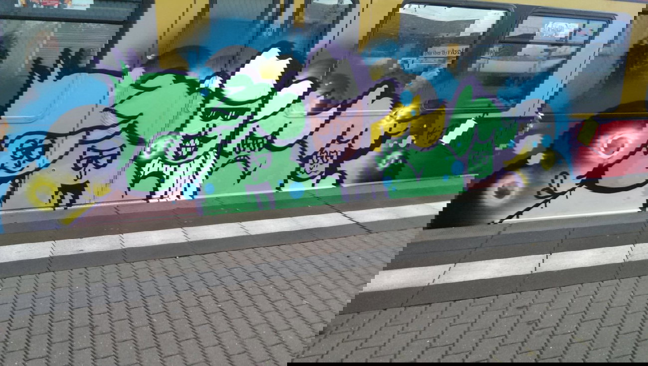 Graffiti Train - Photo by RealGOG - PROST