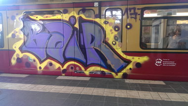 Graffiti Train - Photo by RealGOG - BAIR