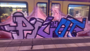 Graffiti Train - Photo by RealGOG - PILOT, DH