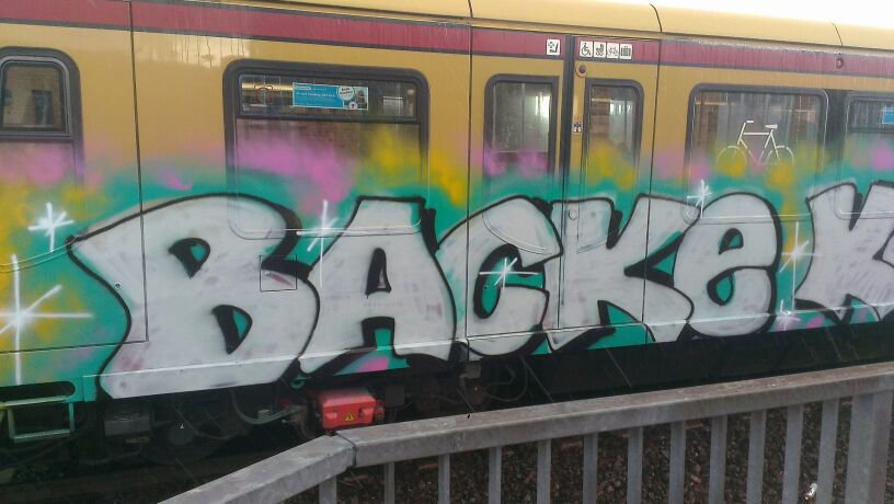 Graffiti Train - Photo by RealGOG - BACKE, BACKER, TBR