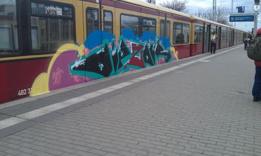 Graffiti Train - Photo by RealGOG - OUPS, OUPZ, ZOUK