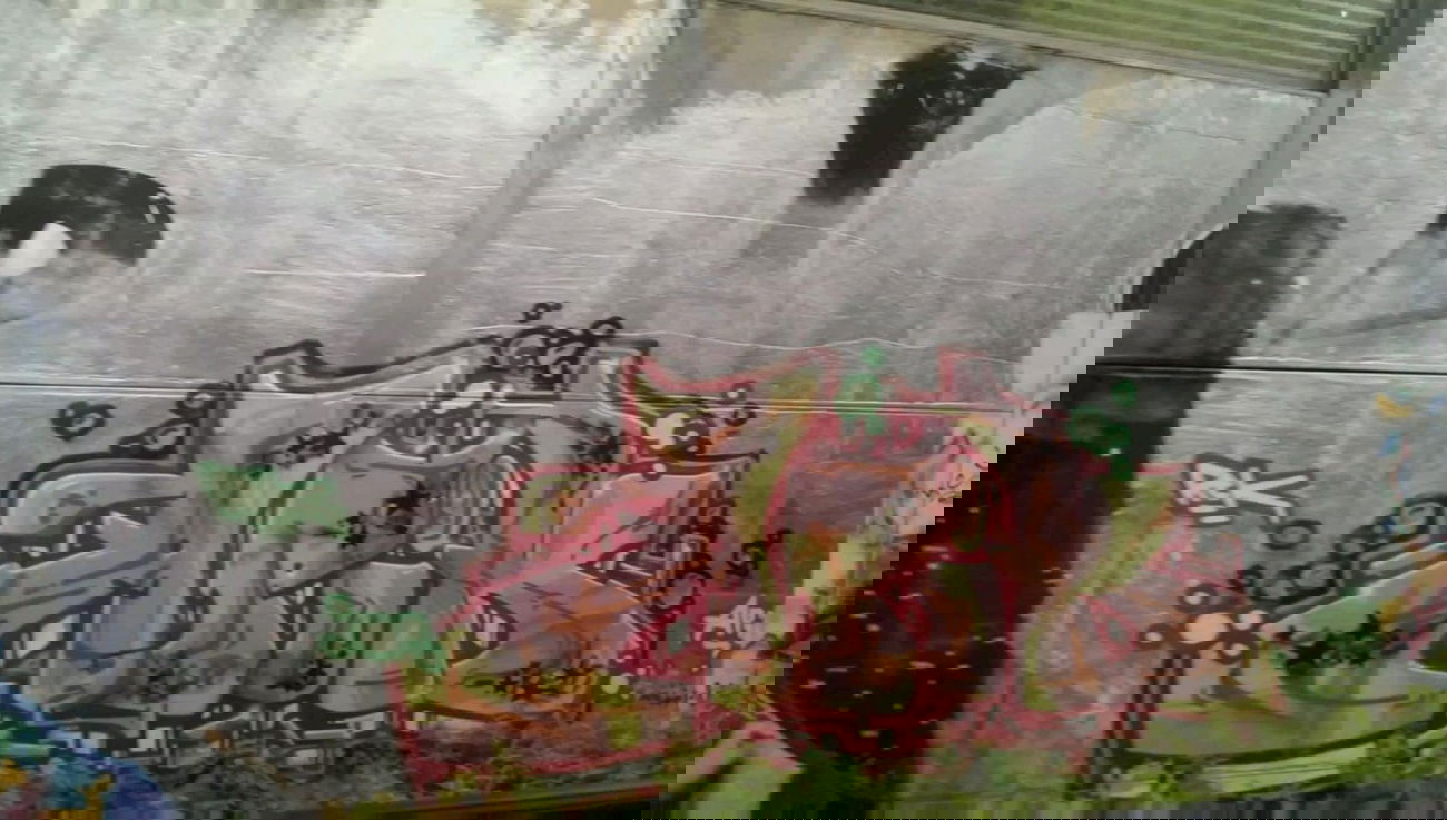 Graffiti Bombing - Photo by RealGOG - Apik, RCK