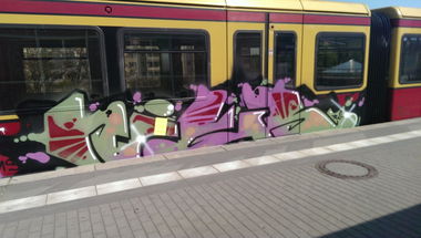 Graffiti Train - Photo by RealGOG - niek, Kine, moa