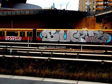 Graffiti Train - Photo by RealGOG - BUZZ, NOAIM, No (2014)