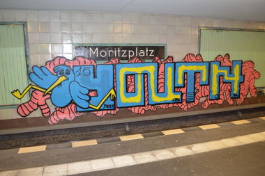Graffiti Wall - Photo by RealGOG - youth, bird, moritzplatz (2015)