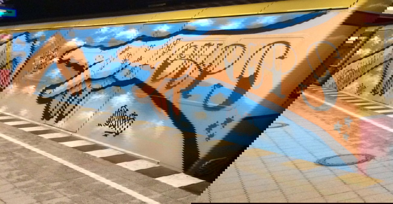 Graffiti Train - Photo by RedOrBlue - Oups, Rocko, Rck