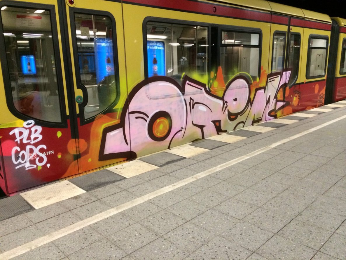 Graffiti Train - Photo by RedOrBlue - Orem, Famoz, Cops