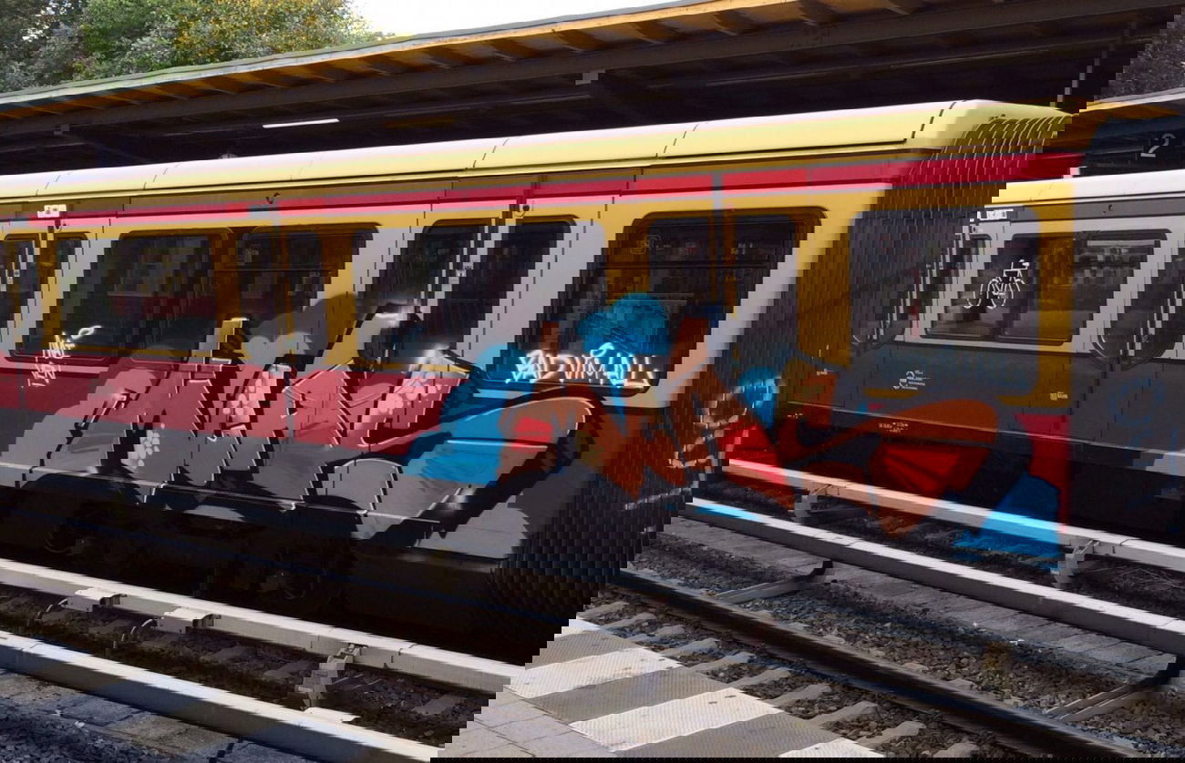 Graffiti Train - Photo by RedOrBlue - Otsi, tour, Moas