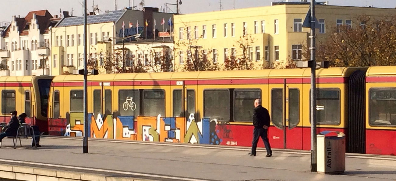 Graffiti Train - Photo by RedOrBlue - Sm, Tck, Panel