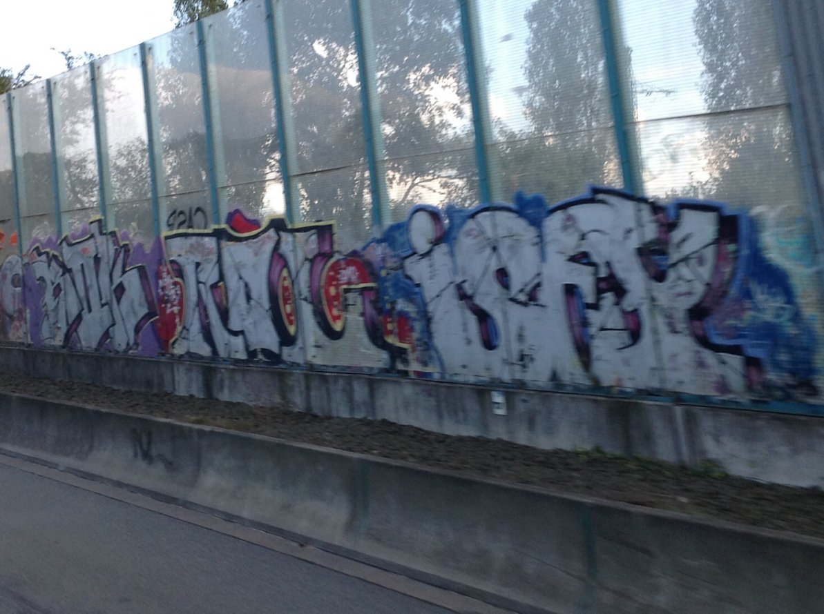 Graffiti Bombing in Kamen - Photo by Regenman