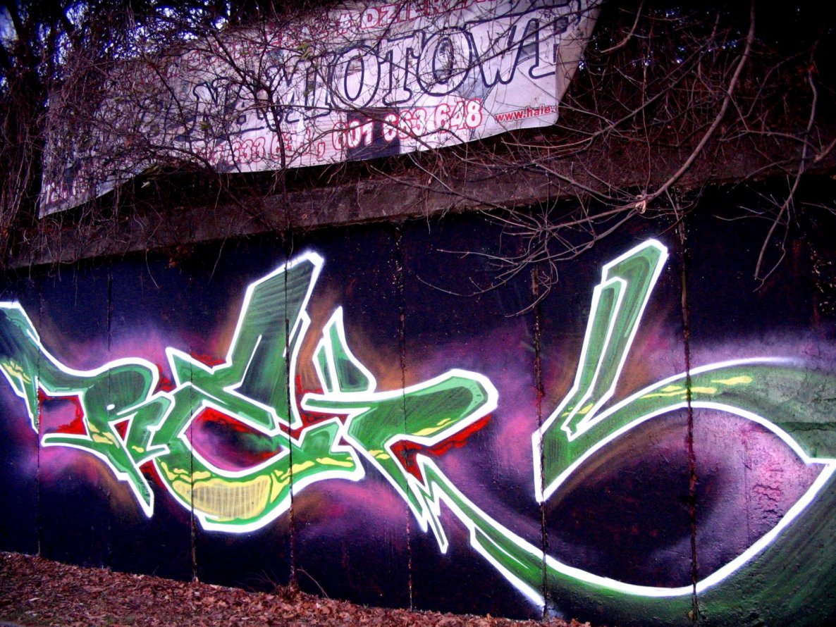 Graffiti Wall - Photo by Rei