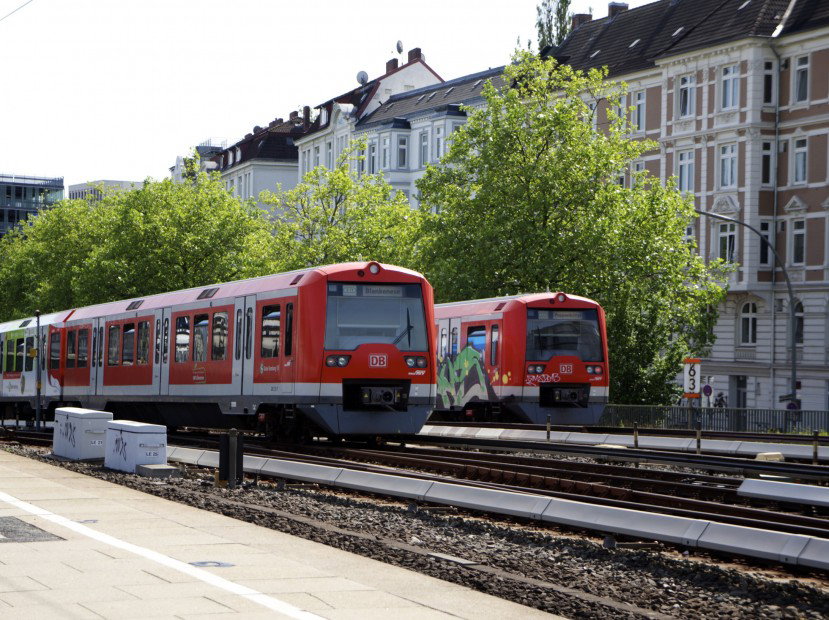 Graffiti Train in hamburg - Photo by Reimemonster