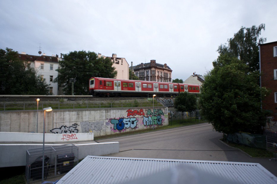 Graffiti Wall in hamburg - Photo by Reimemonster