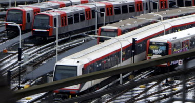 Graffiti Train in hamburg - Photo by Reimemonster